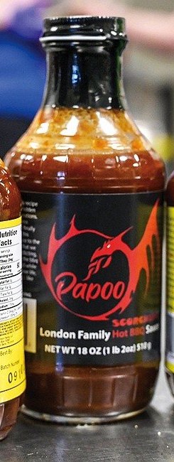 Papoo's Scorching Hot BBQ Sauce, 16 fl oz glass bottle