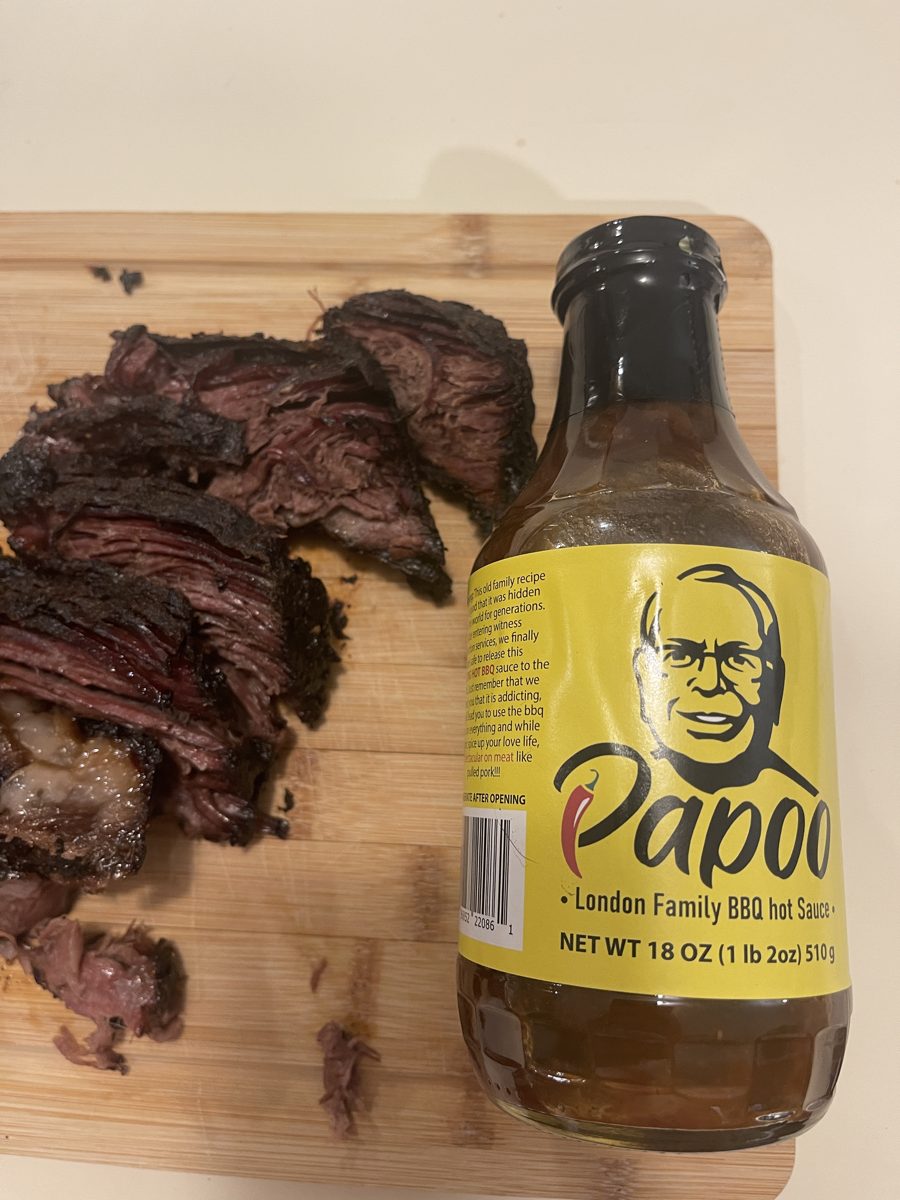 Sliced smoked brisket with Papoo's Original
